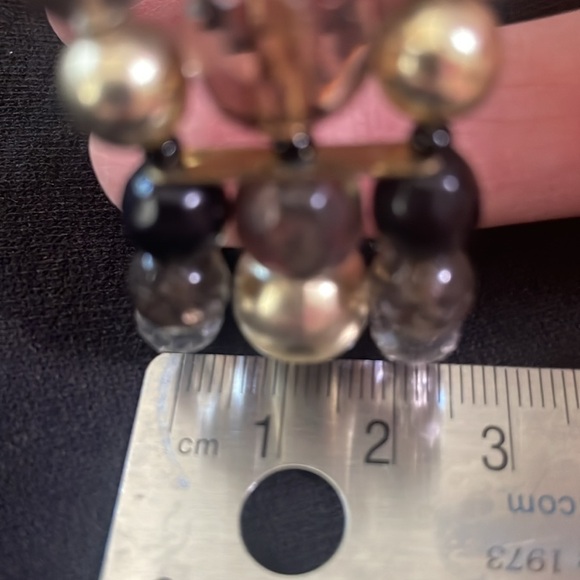 Stretch bracelet with 3rows of black, silver and clear beads - Picture 3 of 3